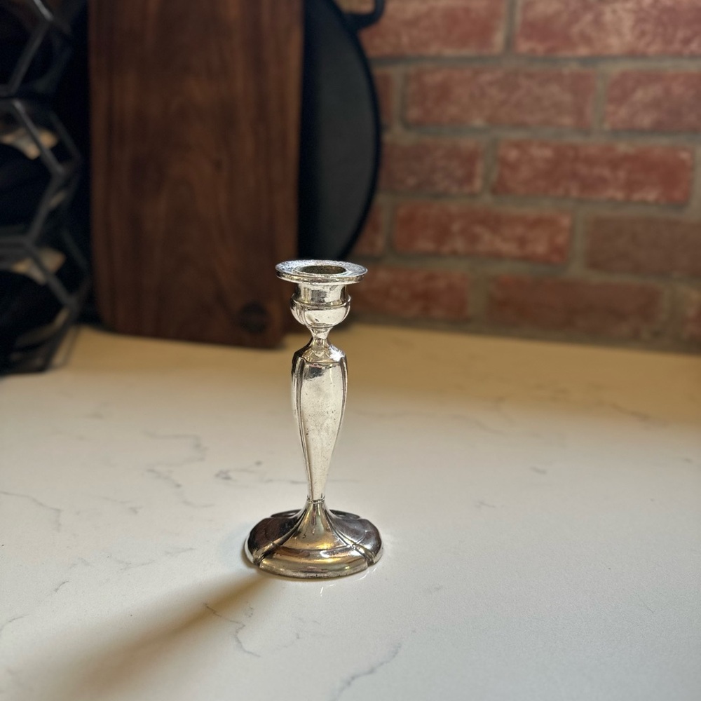 Antique Jennings Brothers 1500 Quadruple Plate Silver Candlestick/Taper Holder